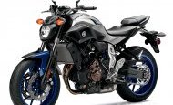 2016 Yamaha FZ-07 studio 3/4 view