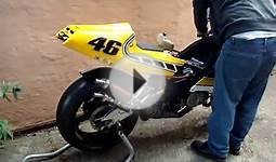 YAMAHA YZR500 500CC V4 2 STROKE 500GP RACE BIKE WARM UP!